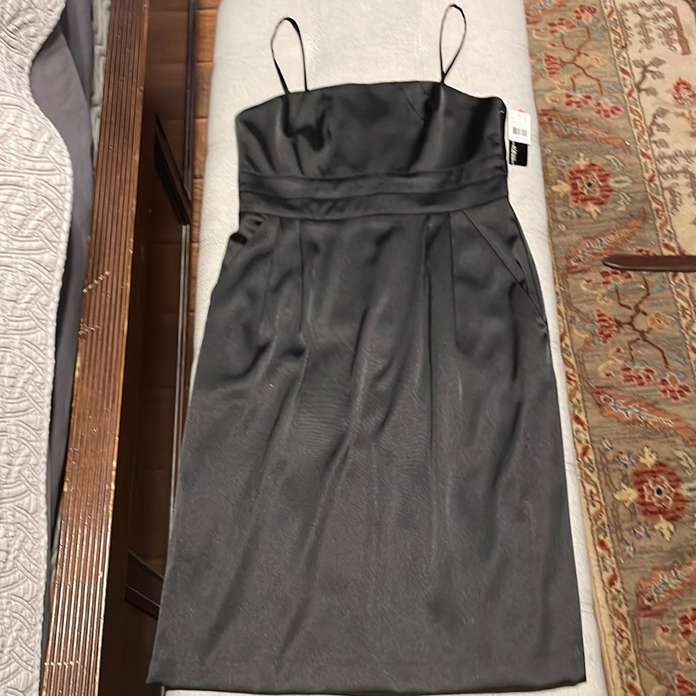 LBD Size 10 petite perfect for any occasion 2 slit pockets matte satin